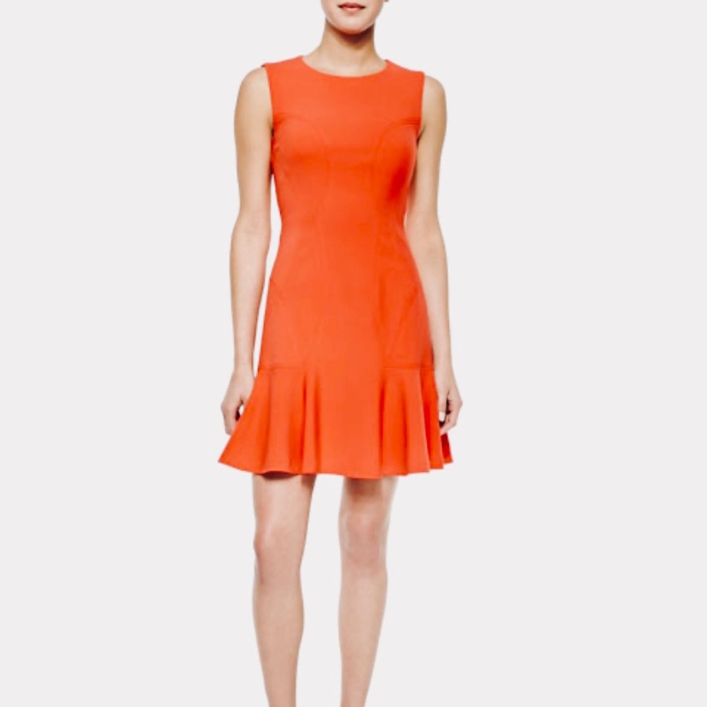 ⭐️ DVF Ponte Knit “Jaelyn” Dress Size 2 EUC